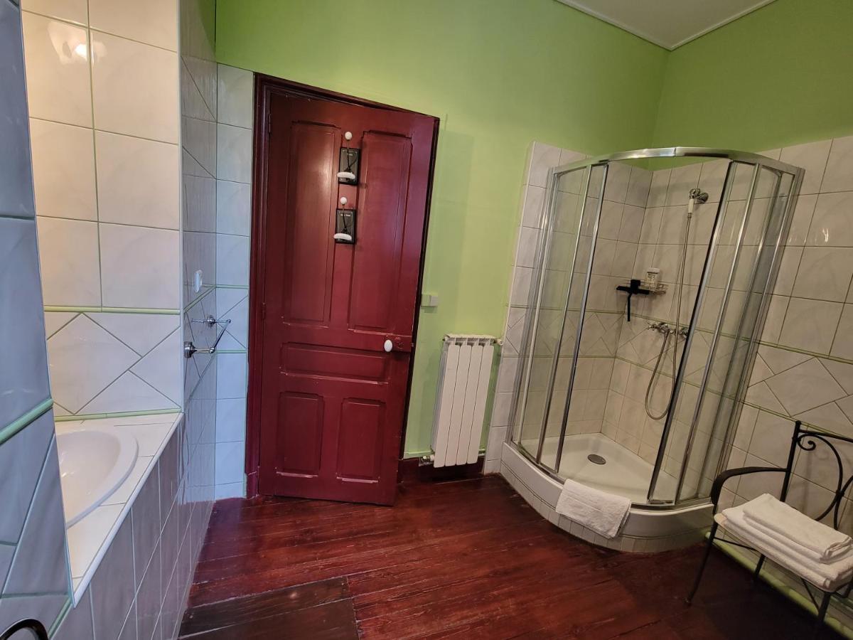Le Temps Des Cerises Hotel Genolhac Eksteriør billede